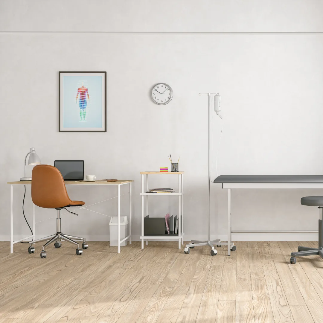 Helles, aufgeräumtes Sprechzimmer